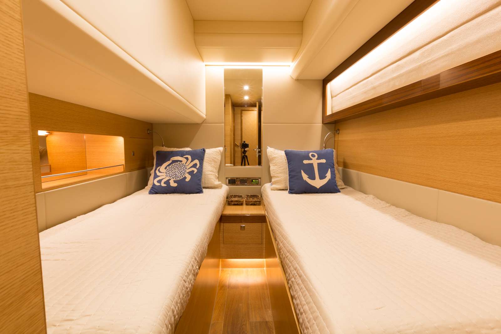 MYSTIC SOUL Yacht Charter - Twin Crew Cabin
