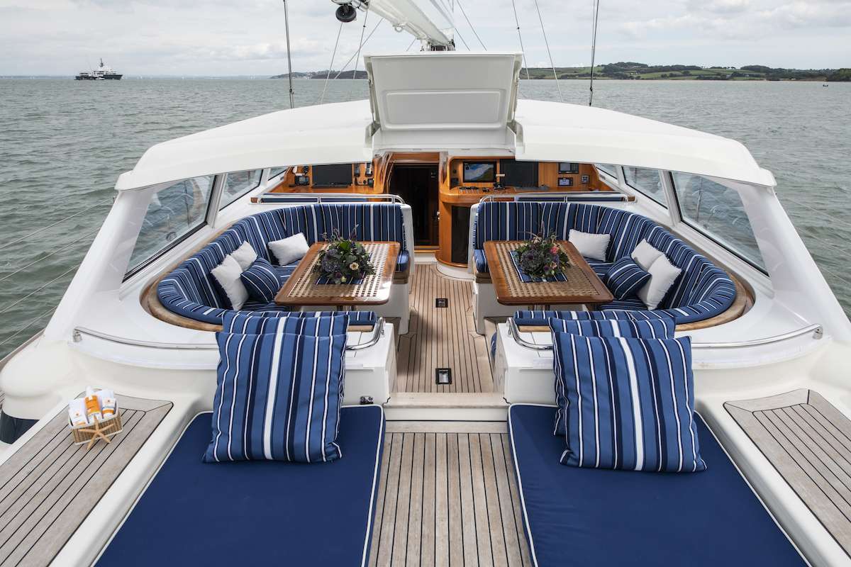 Vivid Yacht Charter - Twin Cabin 2