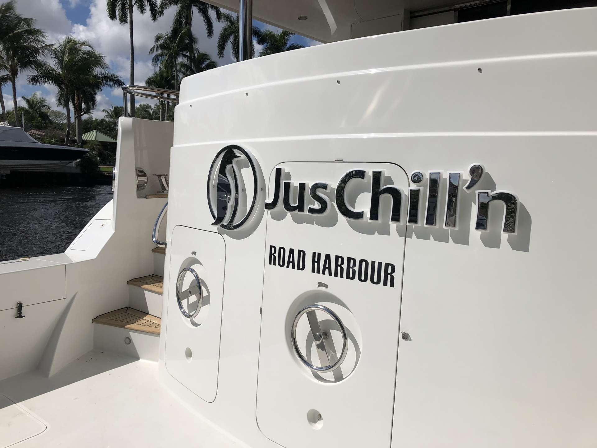 JUS CHILL’N yacht image # 10