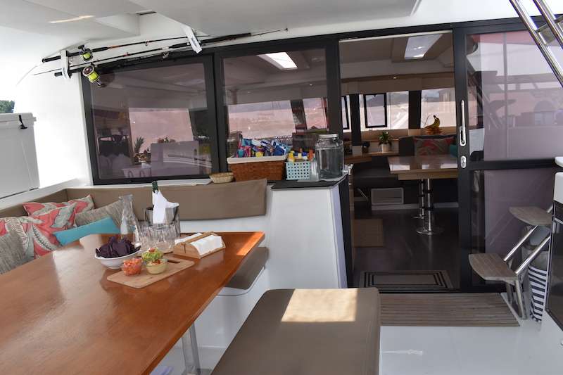 Catamaran Stand By One