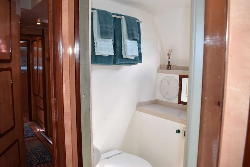 Catamaran Charter Ultima Life