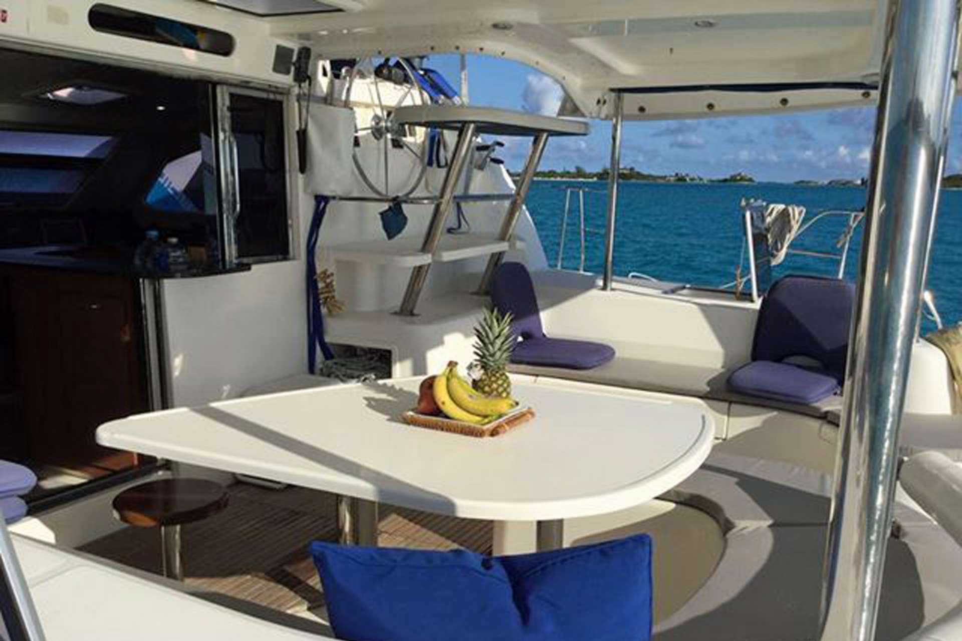 DESTINY III Yacht Charter - Aft Deck Dining