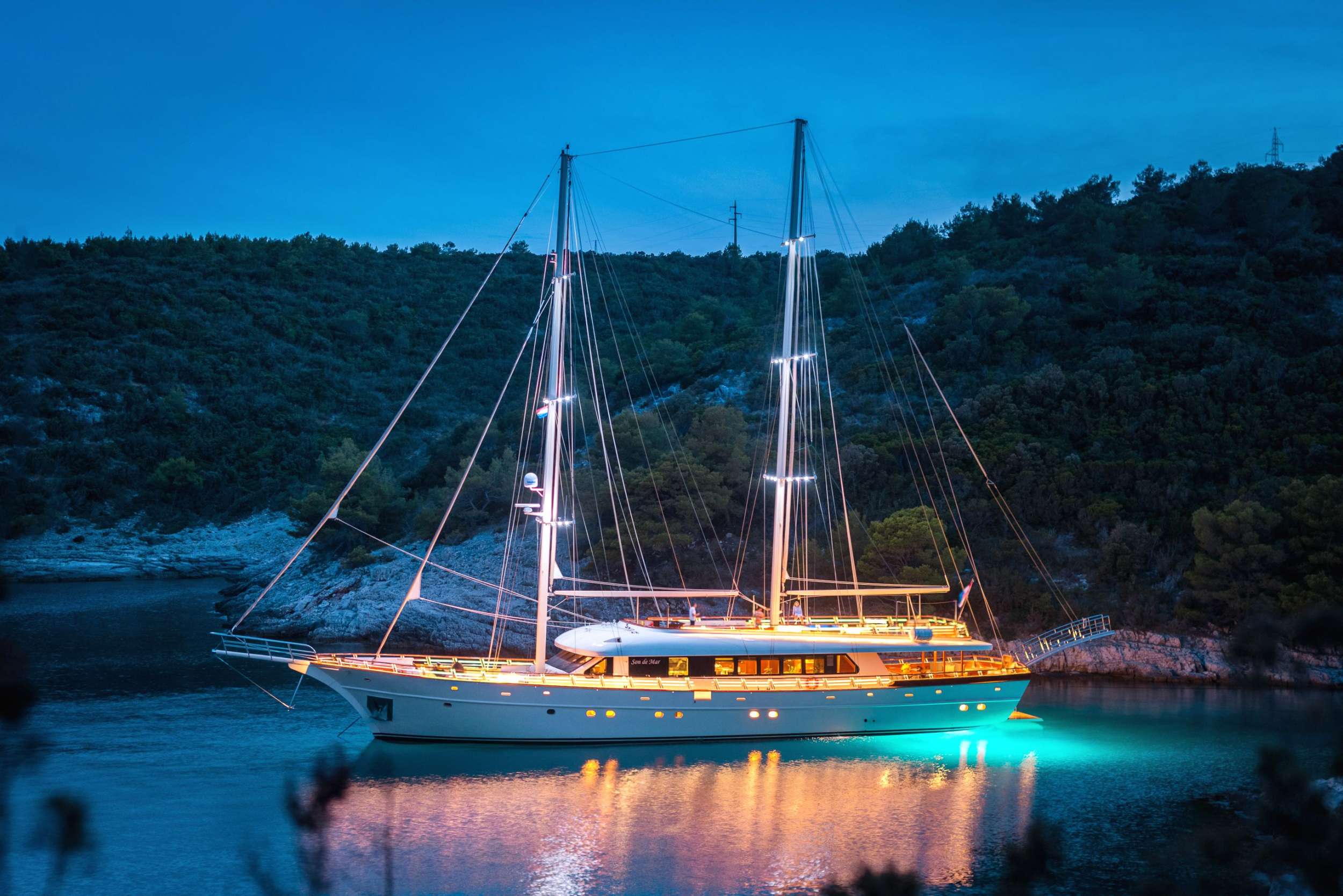 Yacht Charter SON DE MAR | Ritzy Charters