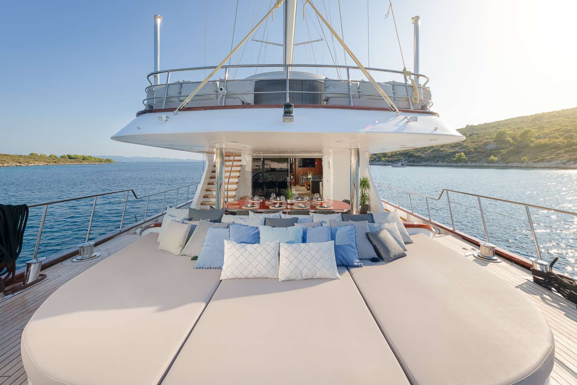 LADY GITA Yacht Charter - Lounge area - Aft Main Deck