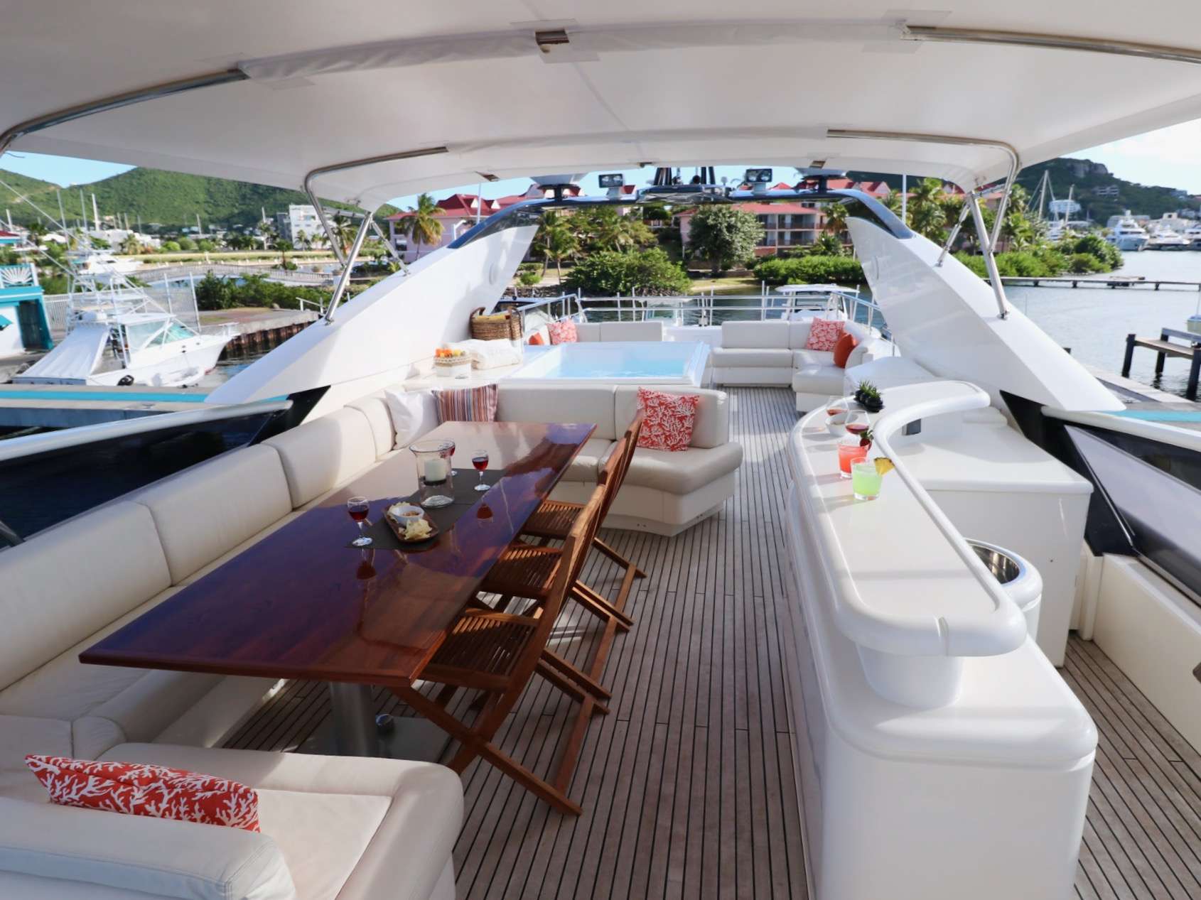 ECLIPSE 114 Yacht Charter - Fly deck great seating, bar and Jacuzzi