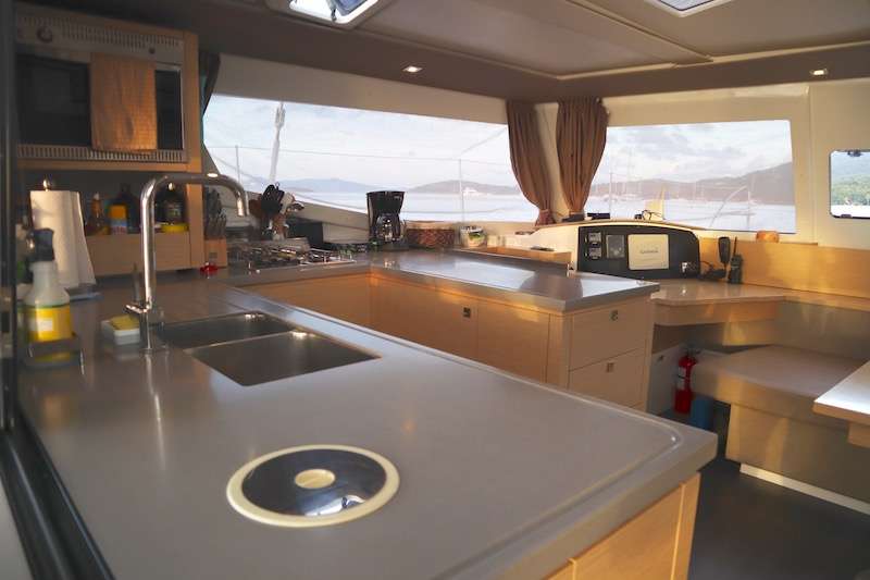 Catamaran Charter Trance Atlantic