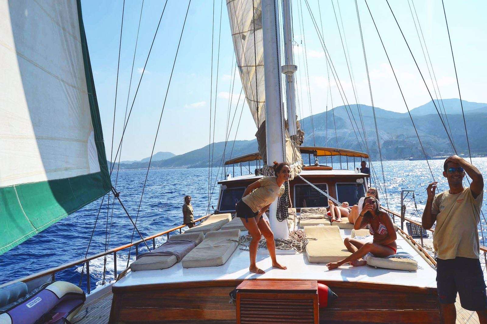 Donna Marisa Yacht Charter - deck