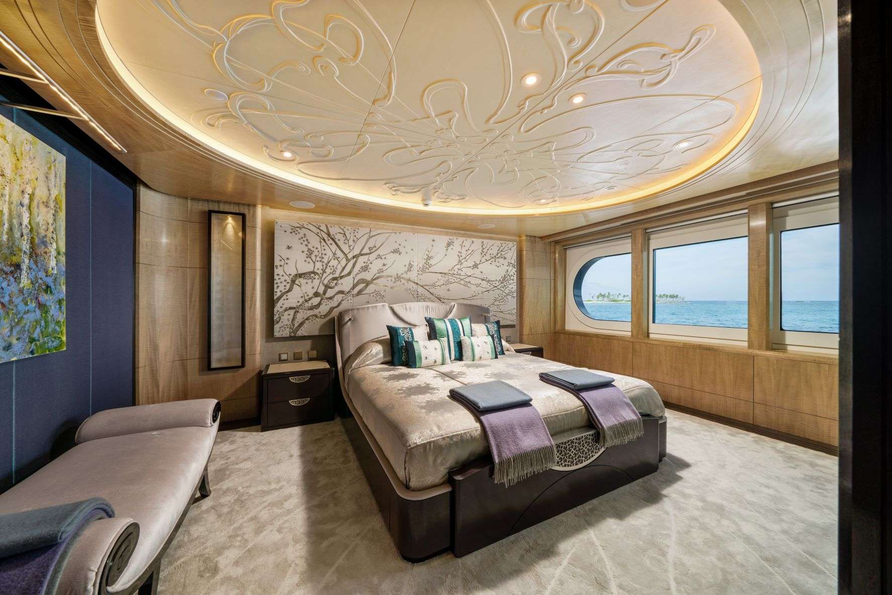 Amaryllis Yacht Charter - VIP stateroom