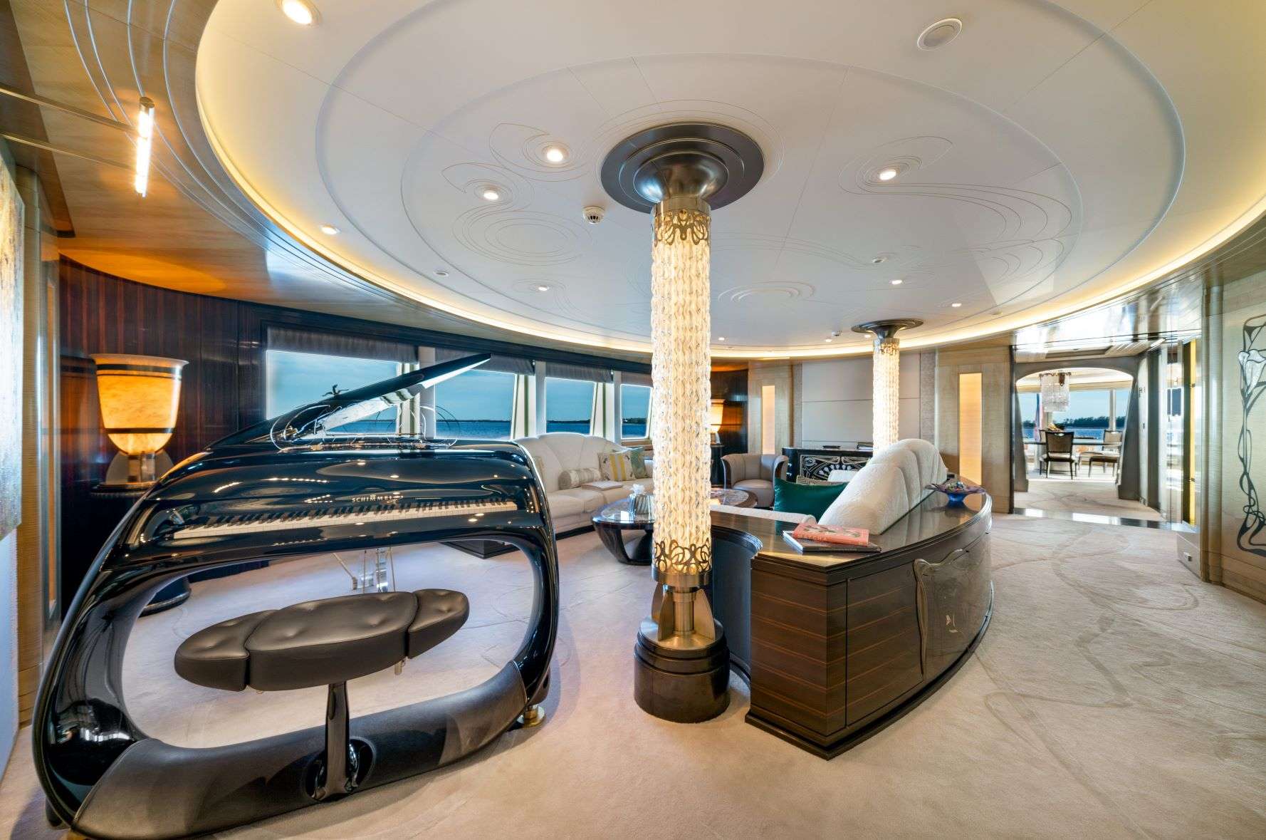 Amaryllis Yacht Charter - Piano lounge