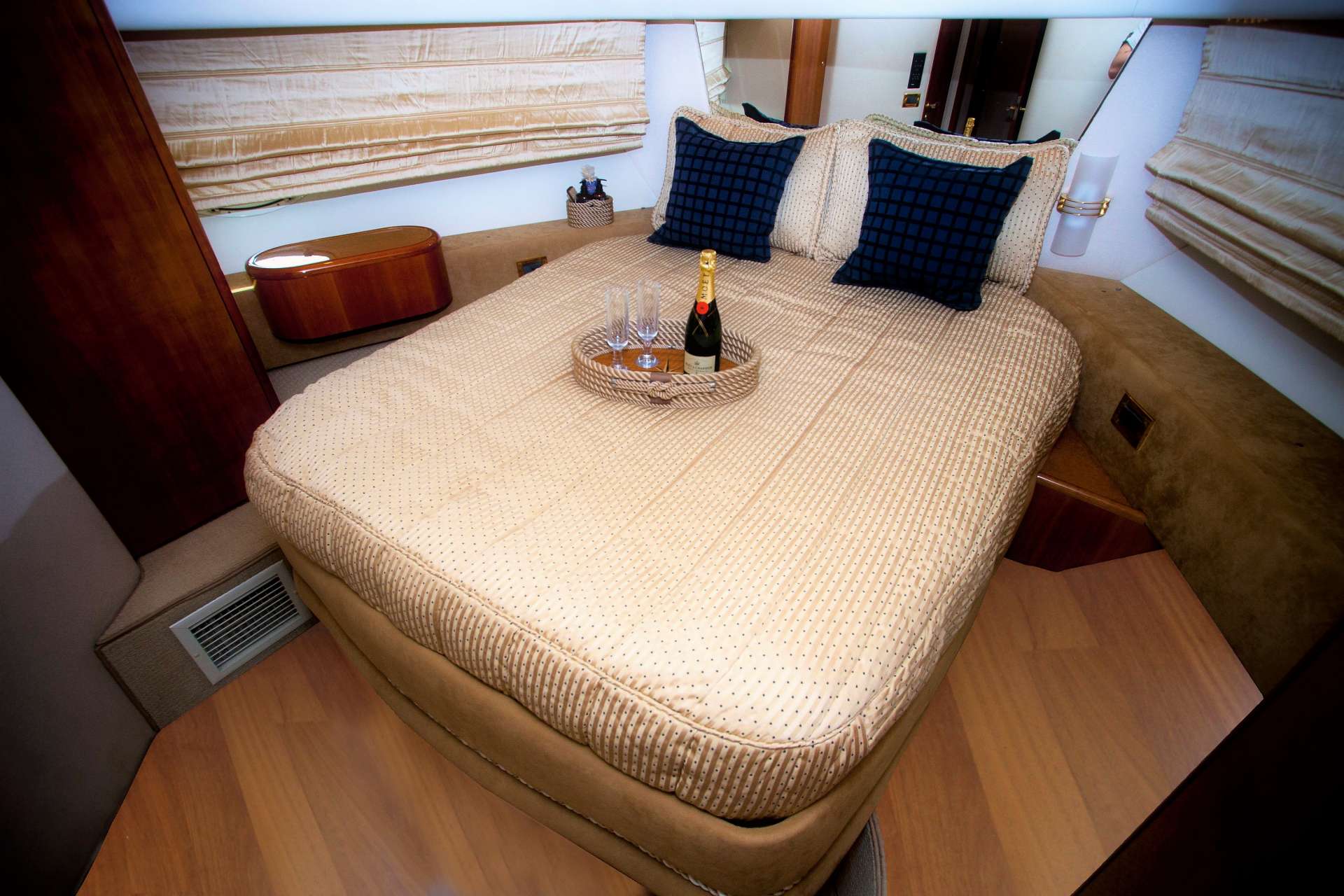 AVENTURA II Yacht Charter - Master Cabin, with a large en suite bathroom and separate shower unit