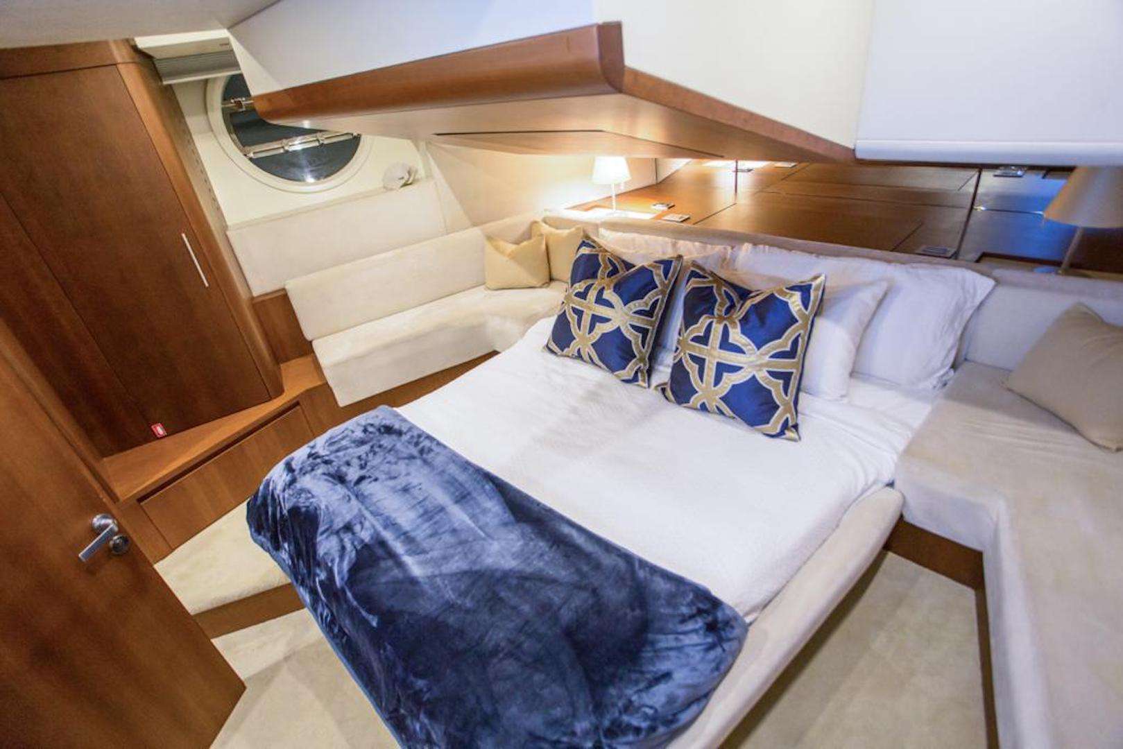 86 Italian Yacht Yacht Charter - VIP Cabin