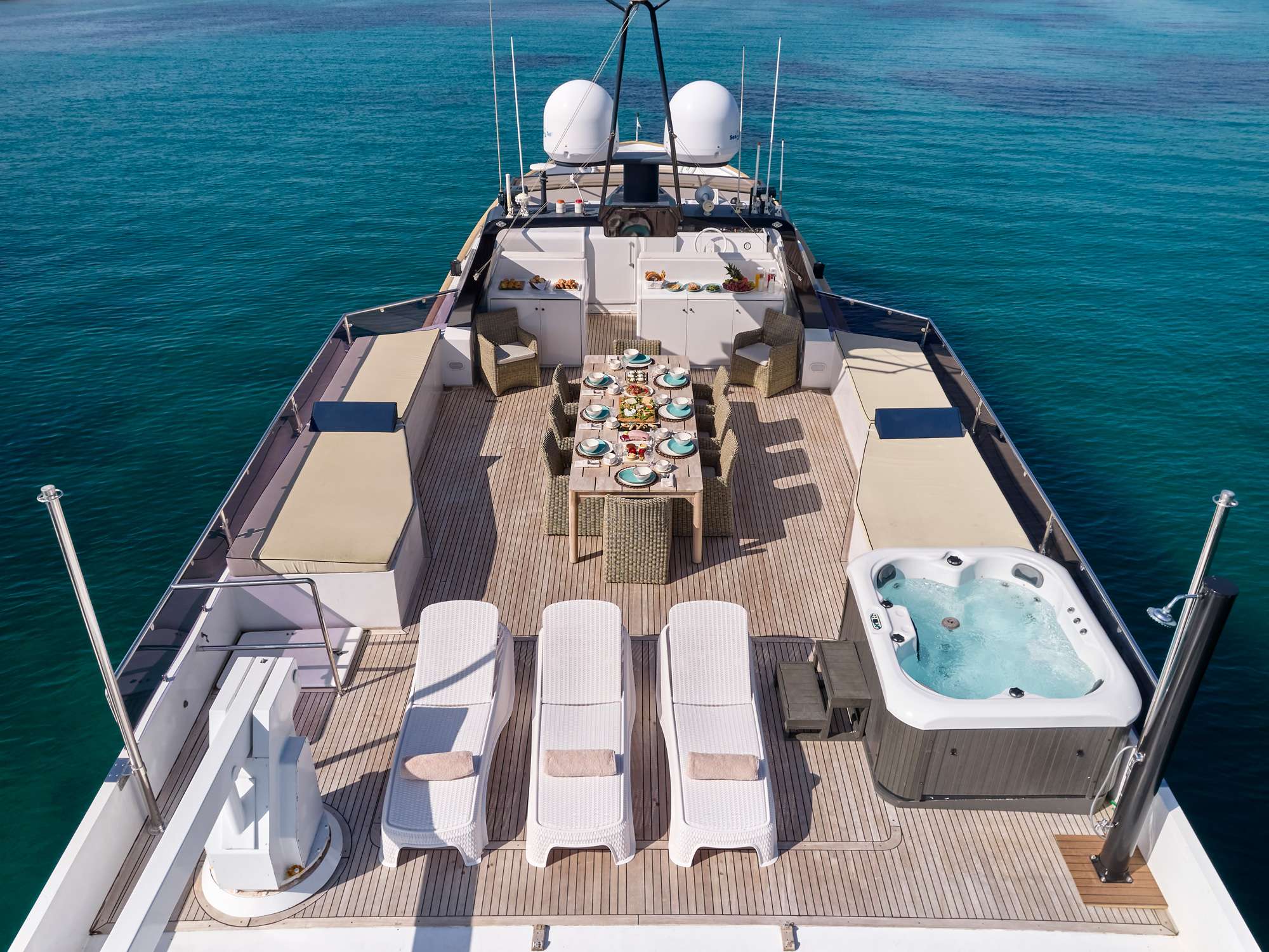 LADY RINA Yacht Charter - Sundeck