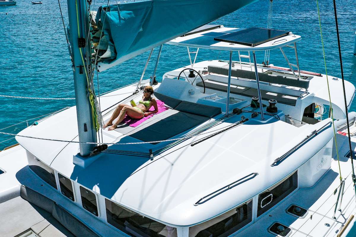 makin memories catamaran flybridge