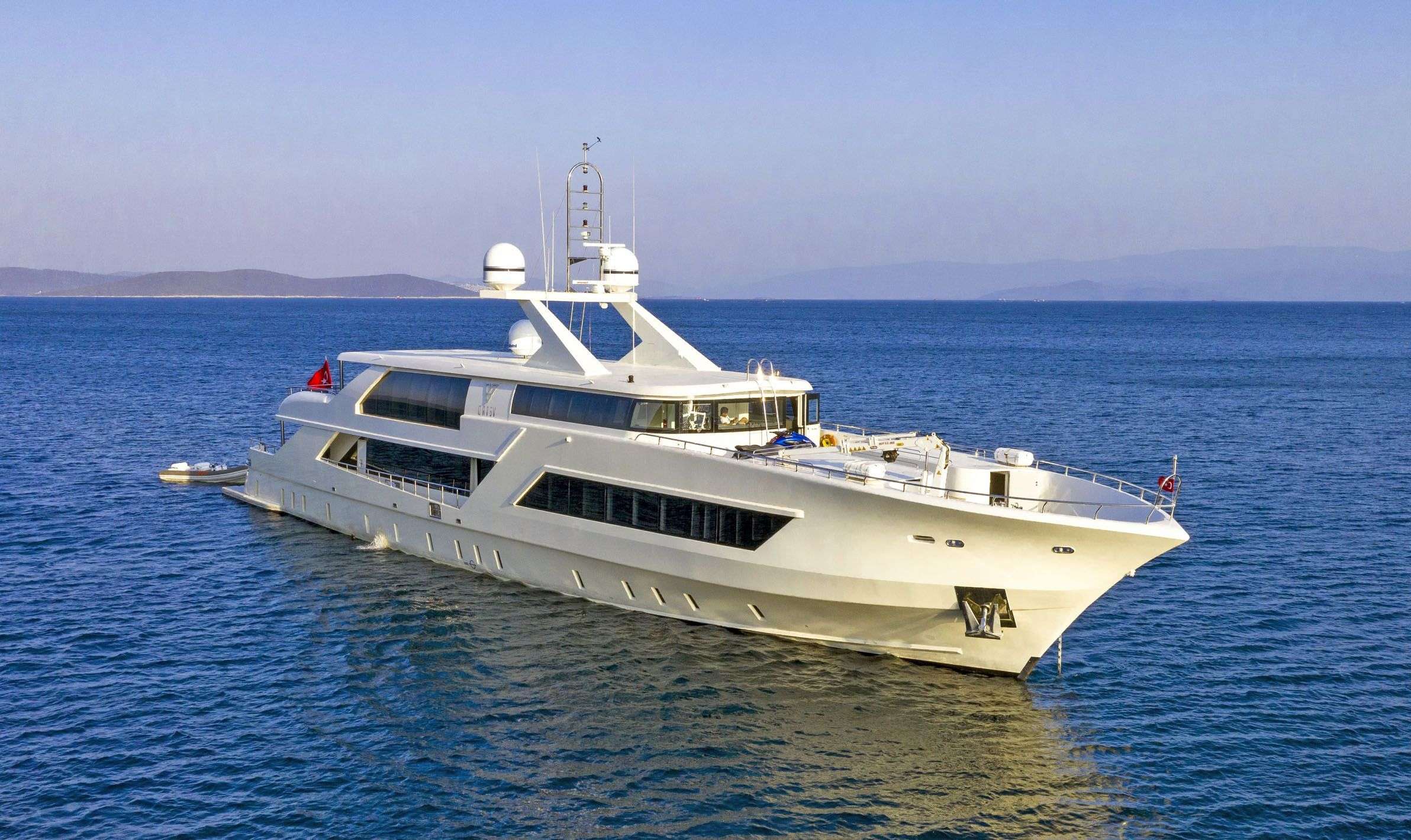 VETRO Yacht Charter - Ritzy Charters