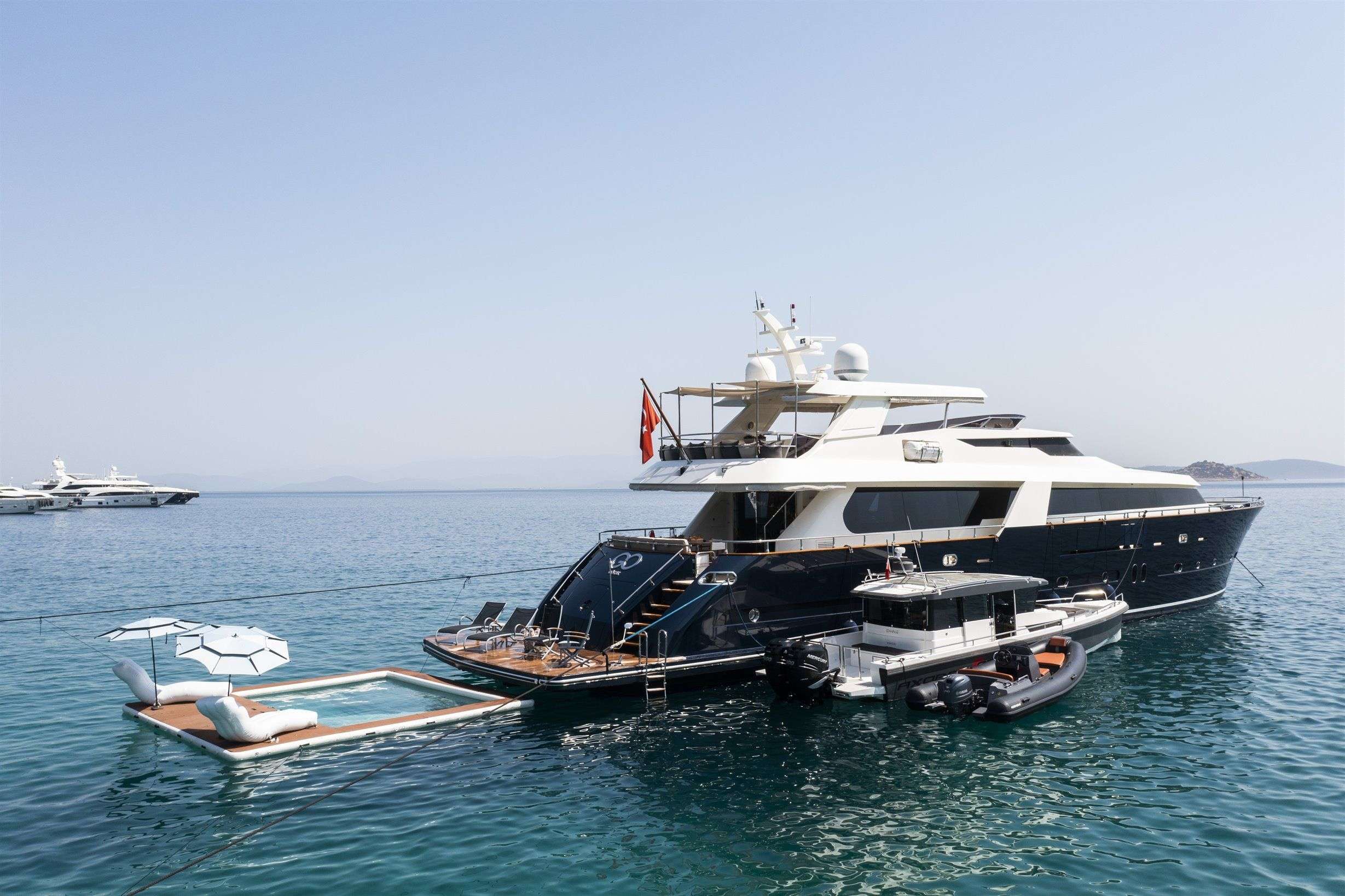 h2o luxury yachts