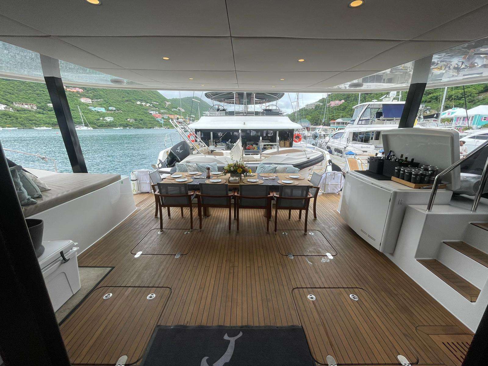 GYRFALCON Yacht Charter - Cockpit dining