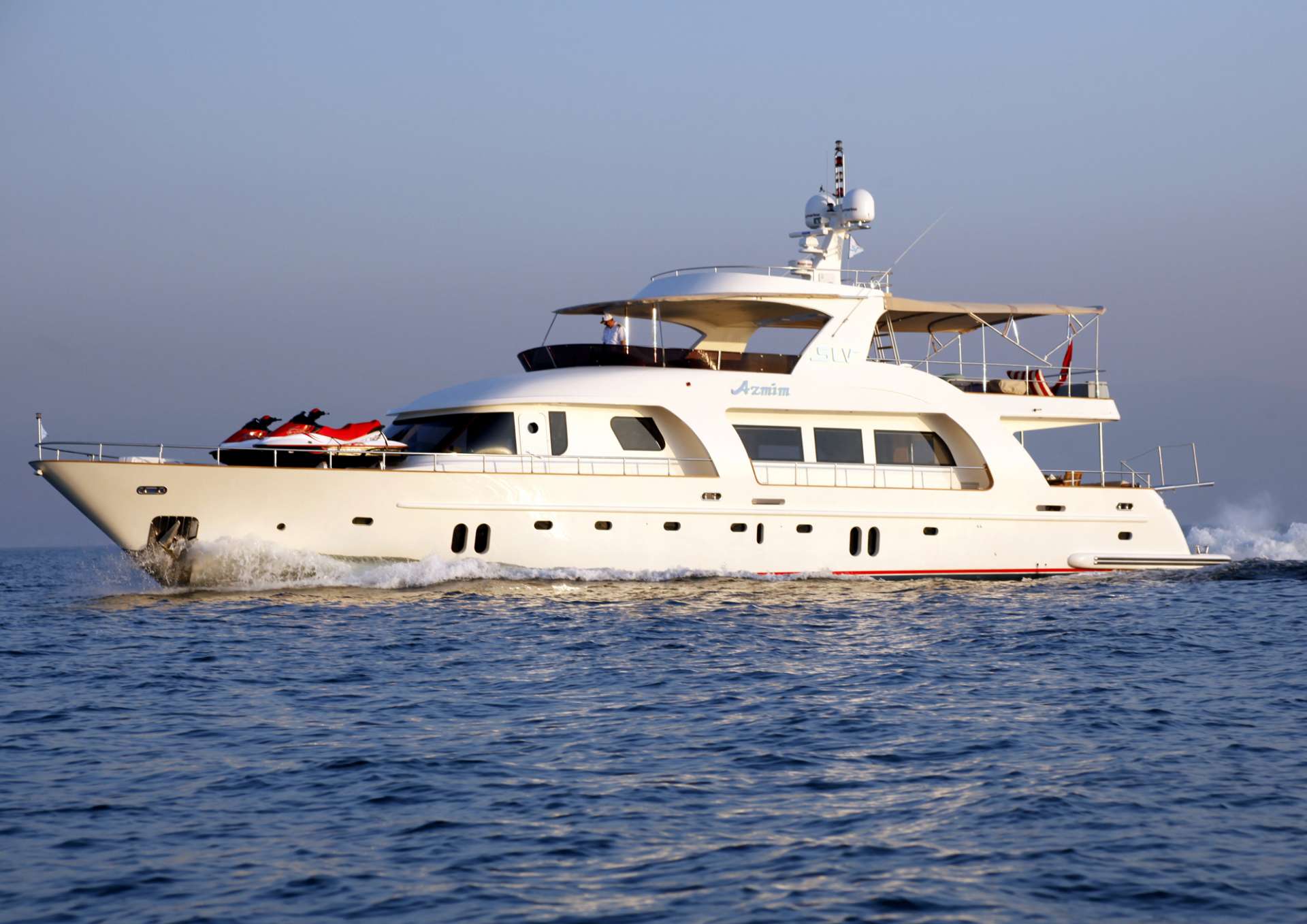 AZMIM Yacht Charter - Ritzy Charters