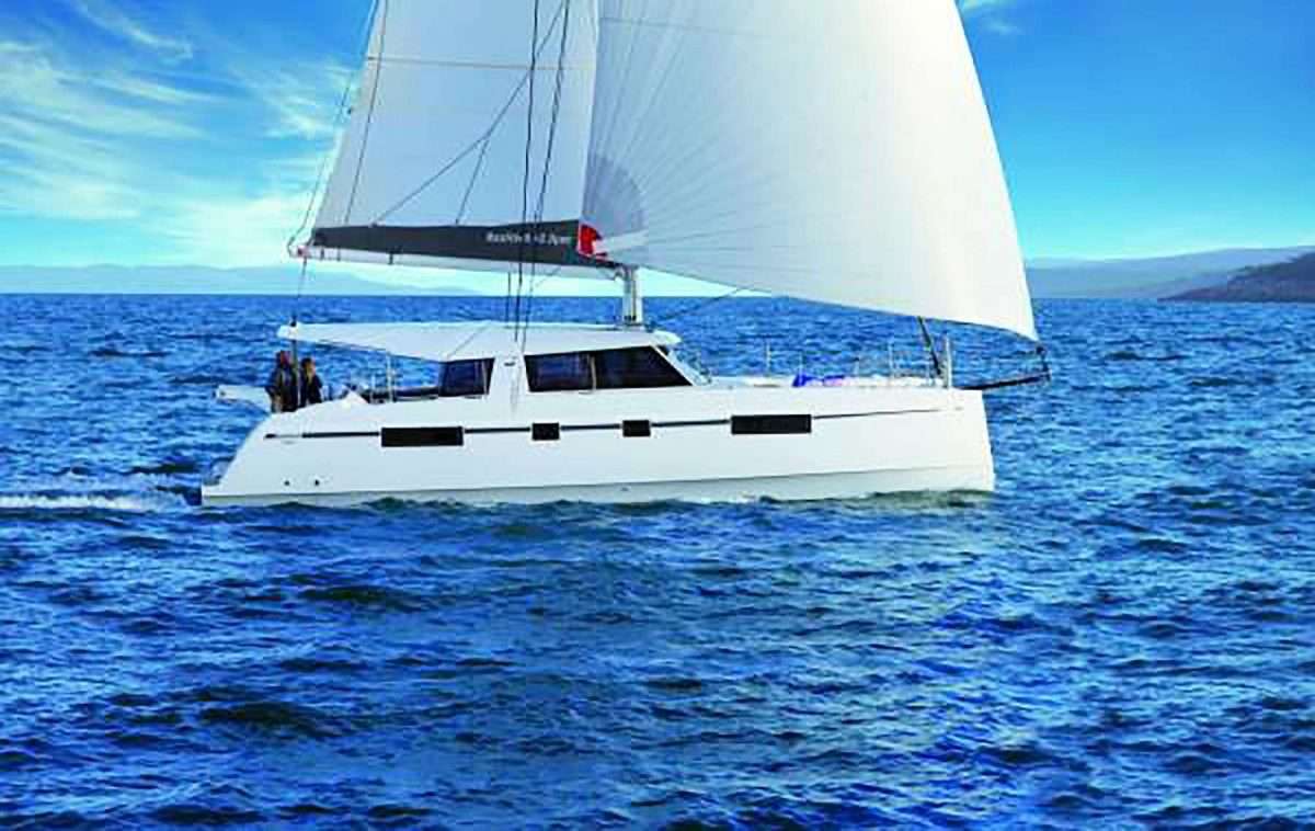 ILLUSION Yacht Charter - Spacious aft deck dining