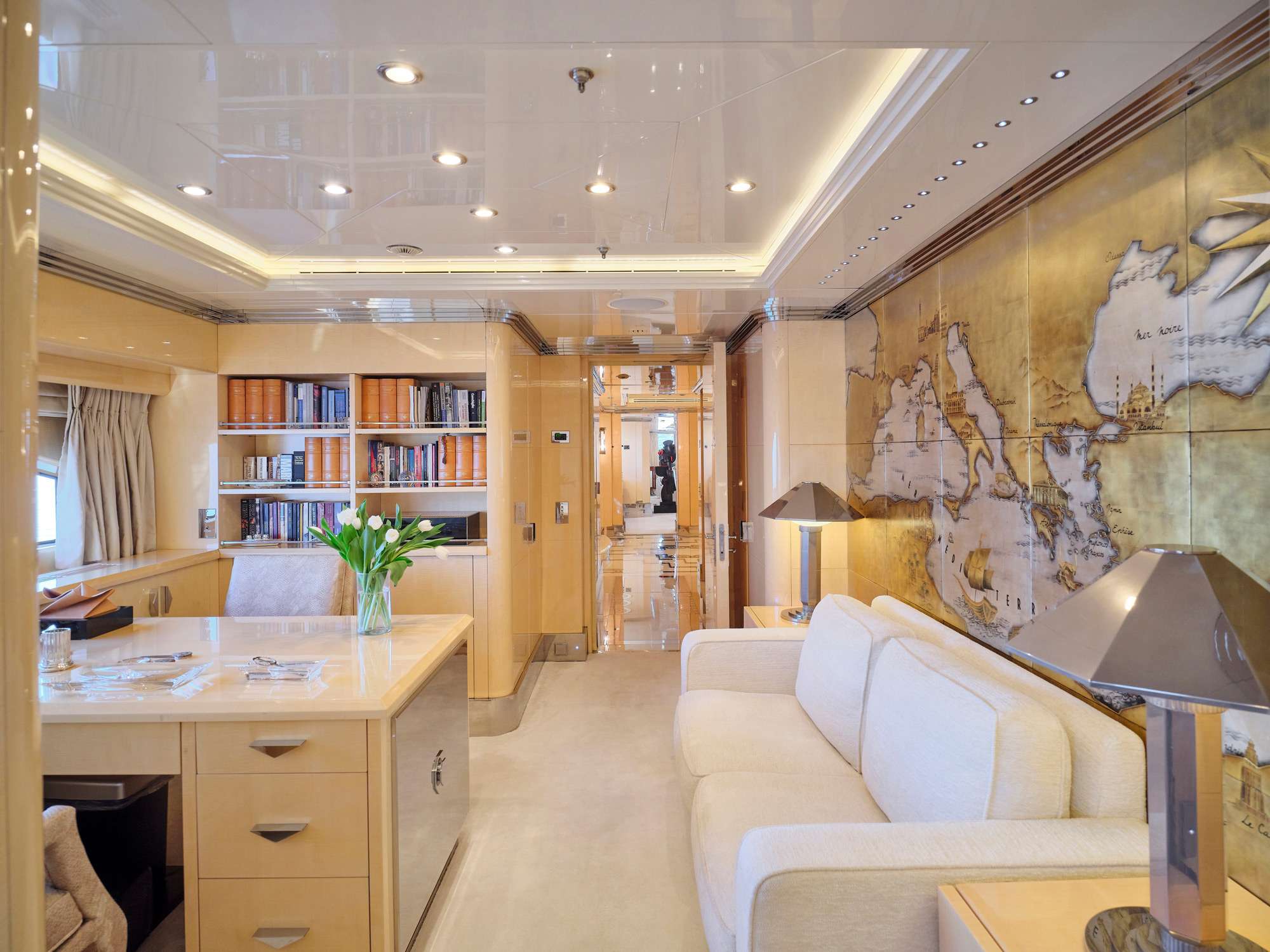SUNDAY Yacht Charter - Master Suite Study