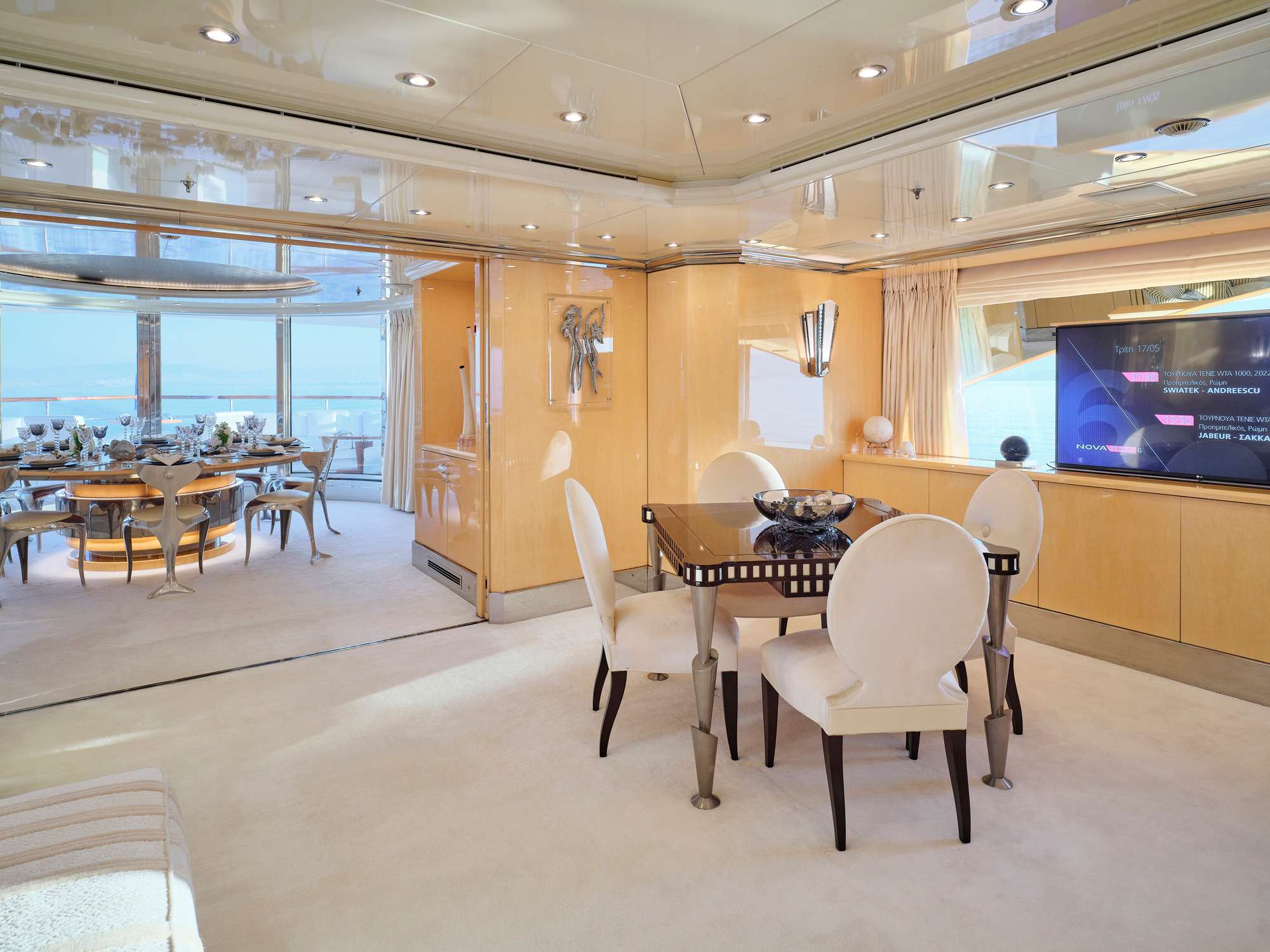 SUNDAY Yacht Charter - Upper Deck salon_2