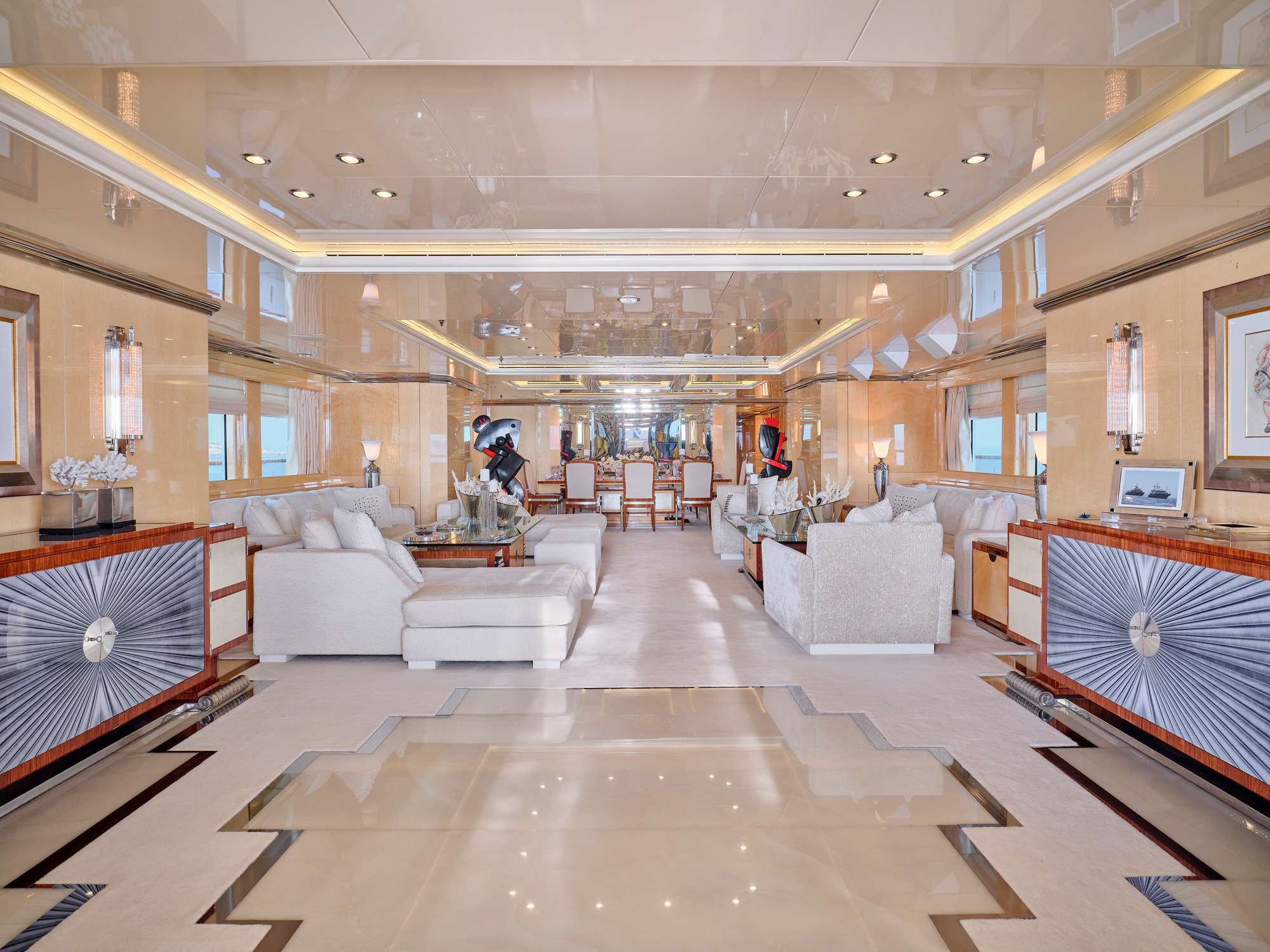 SUNDAY Yacht Charter - Main Deck Salon