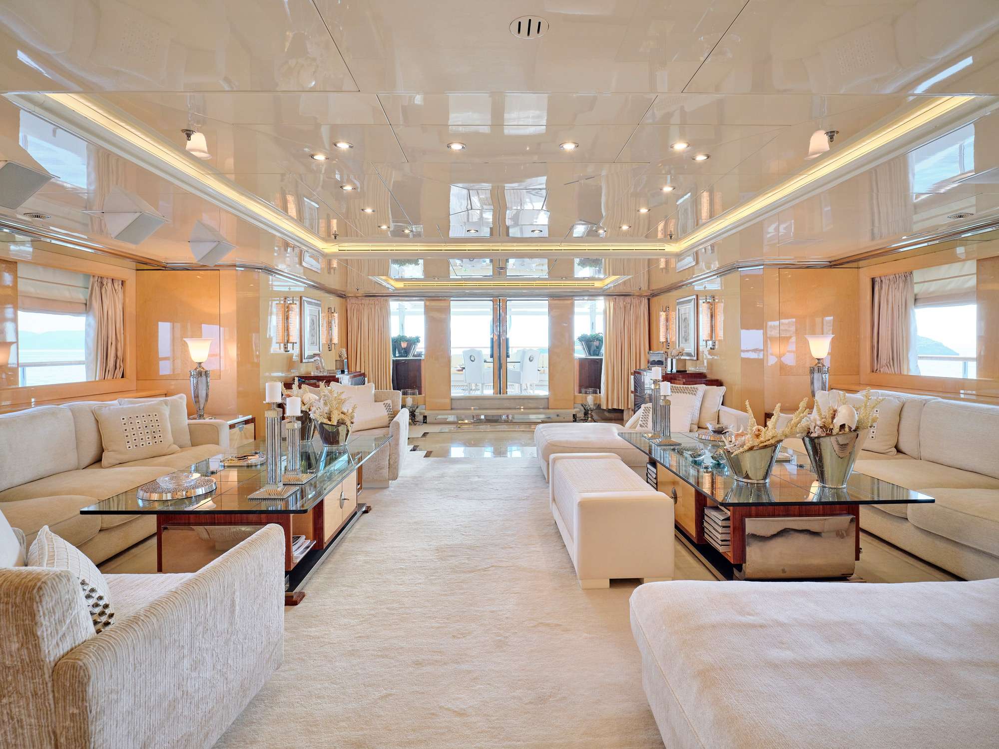 SUNDAY Yacht Charter - Main Deck Salon_2
