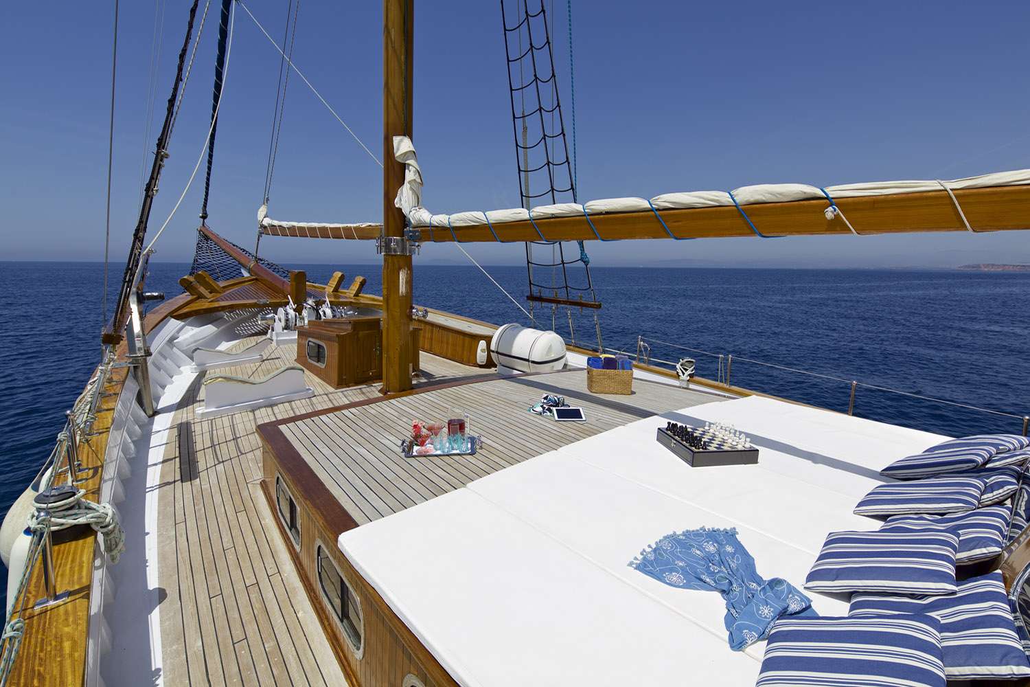 HERMINA Yacht Charter - Deck sunbathing Area_1