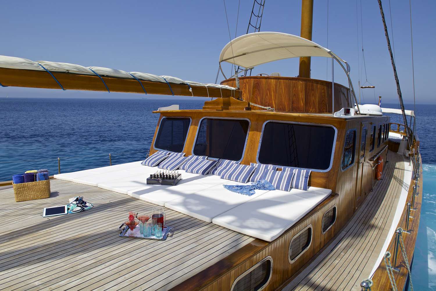 HERMINA Yacht Charter - Deck Sunbathing area_2