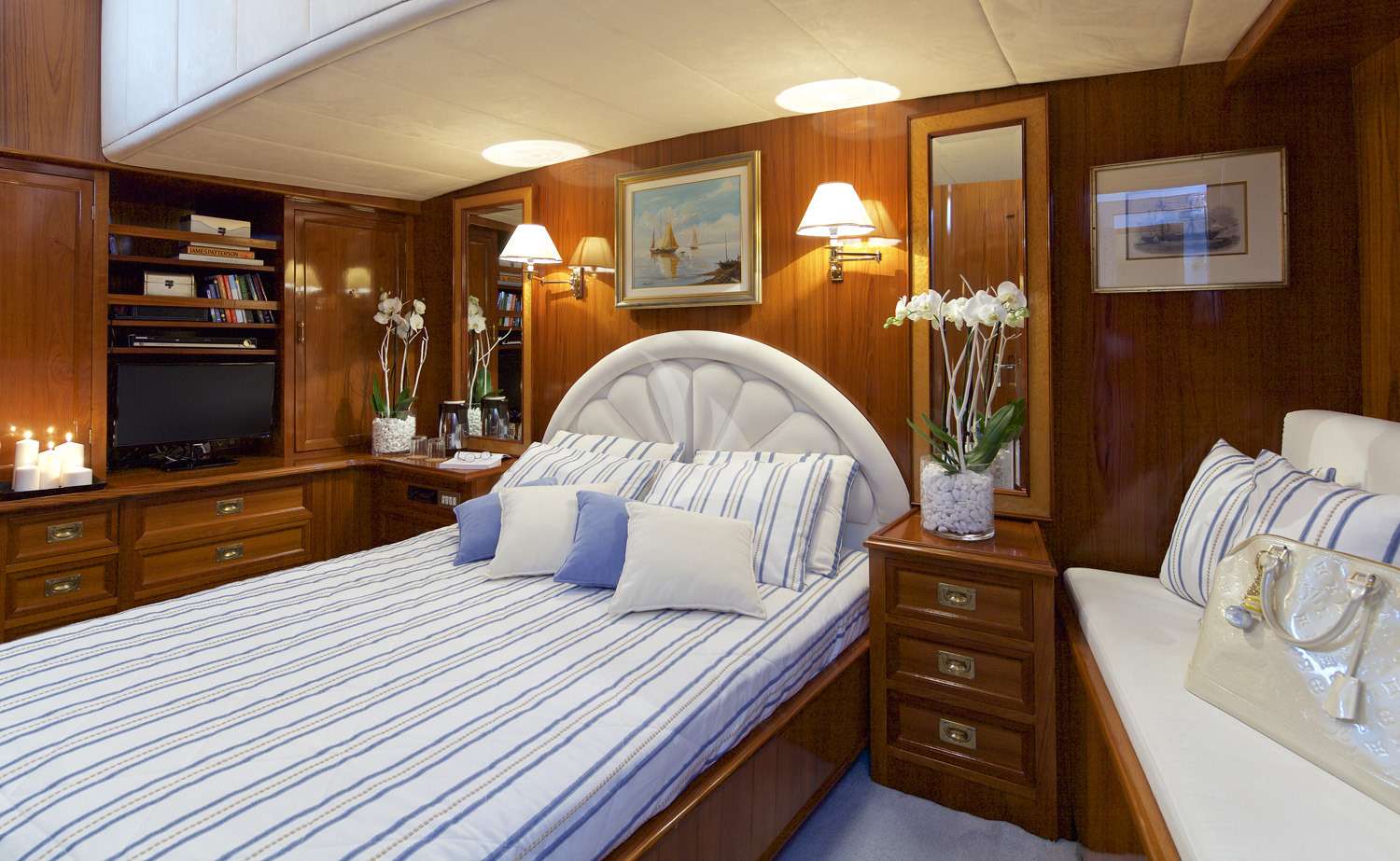 HERMINA Yacht Charter - Master Suite 2
