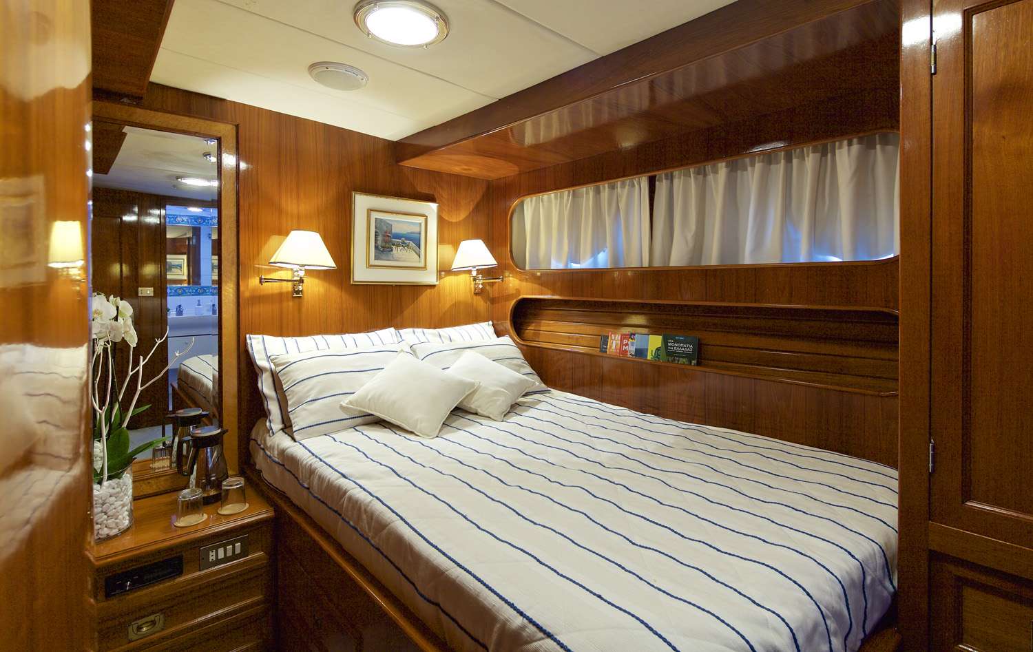HERMINA Yacht Charter - VIP Stateroom