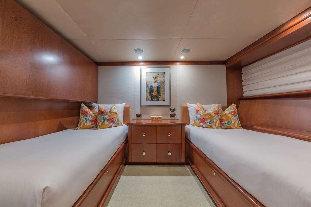 AT LAST Yacht Charter - Twin Stateroom (with Pullman)