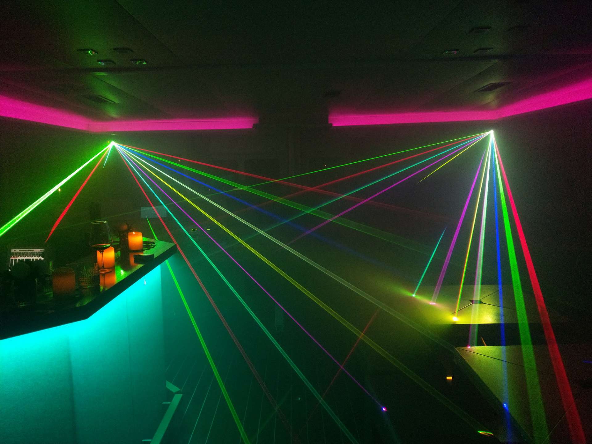 Salon - Party Mood