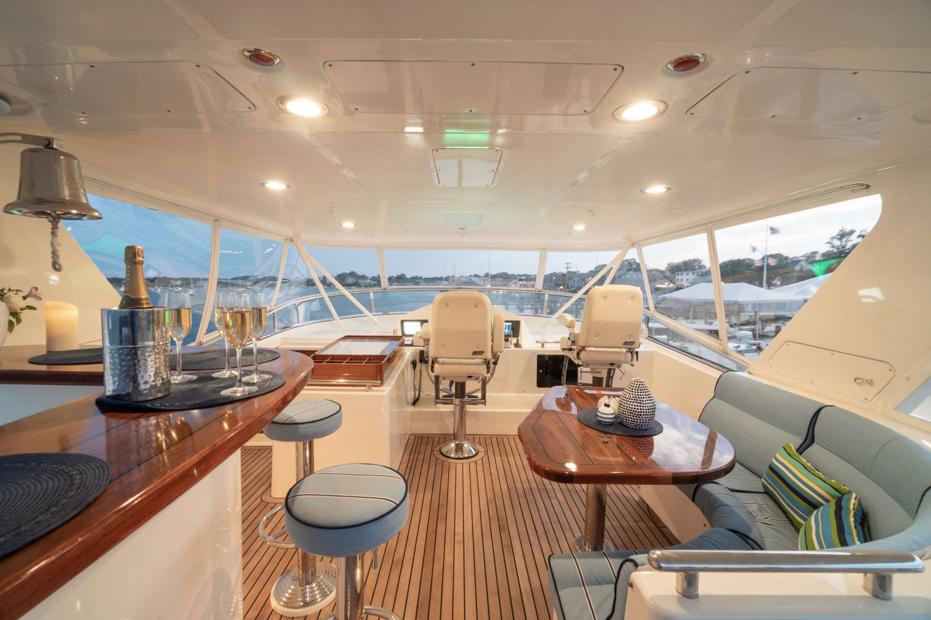 Cocktails on the Fly-bridge