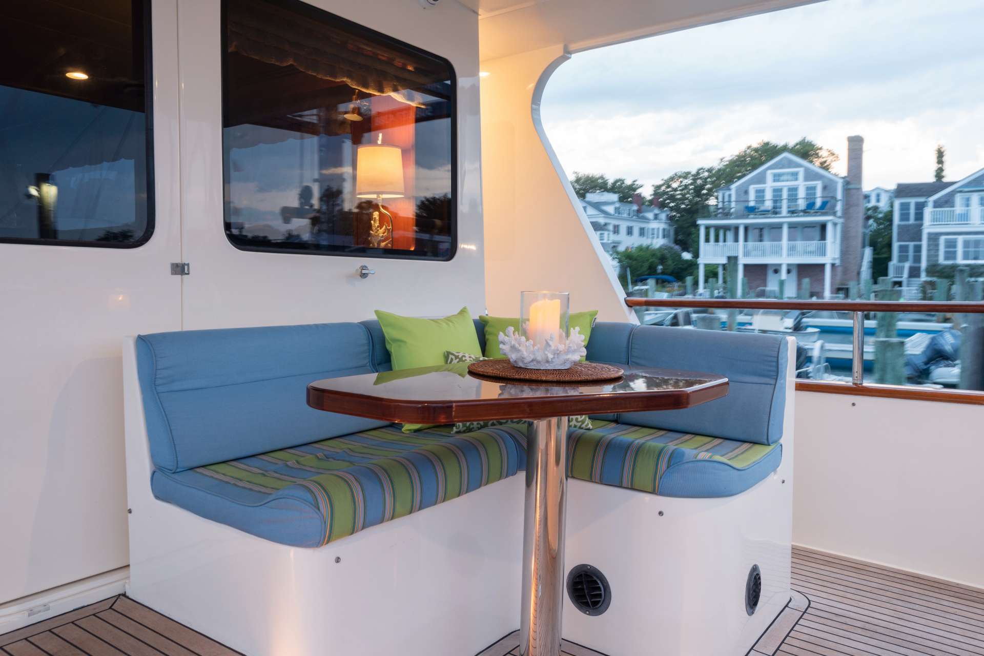 Aft Deck Nook - Curl up with a good book