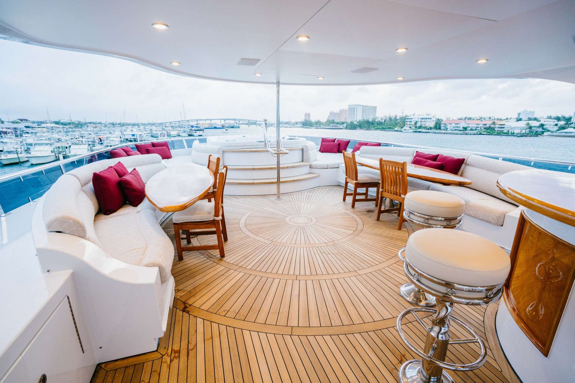 Upper deck