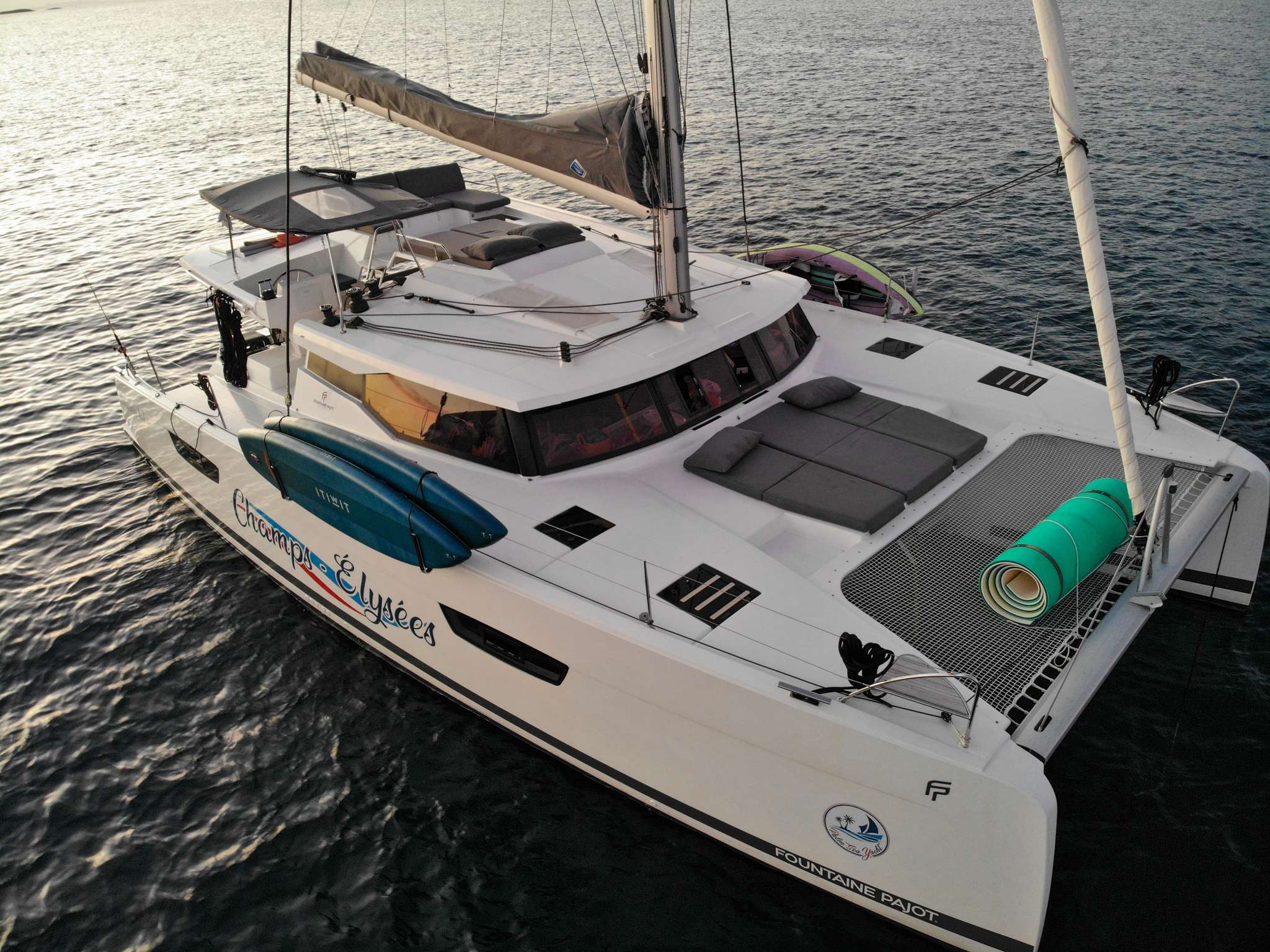 Foredeck lounging