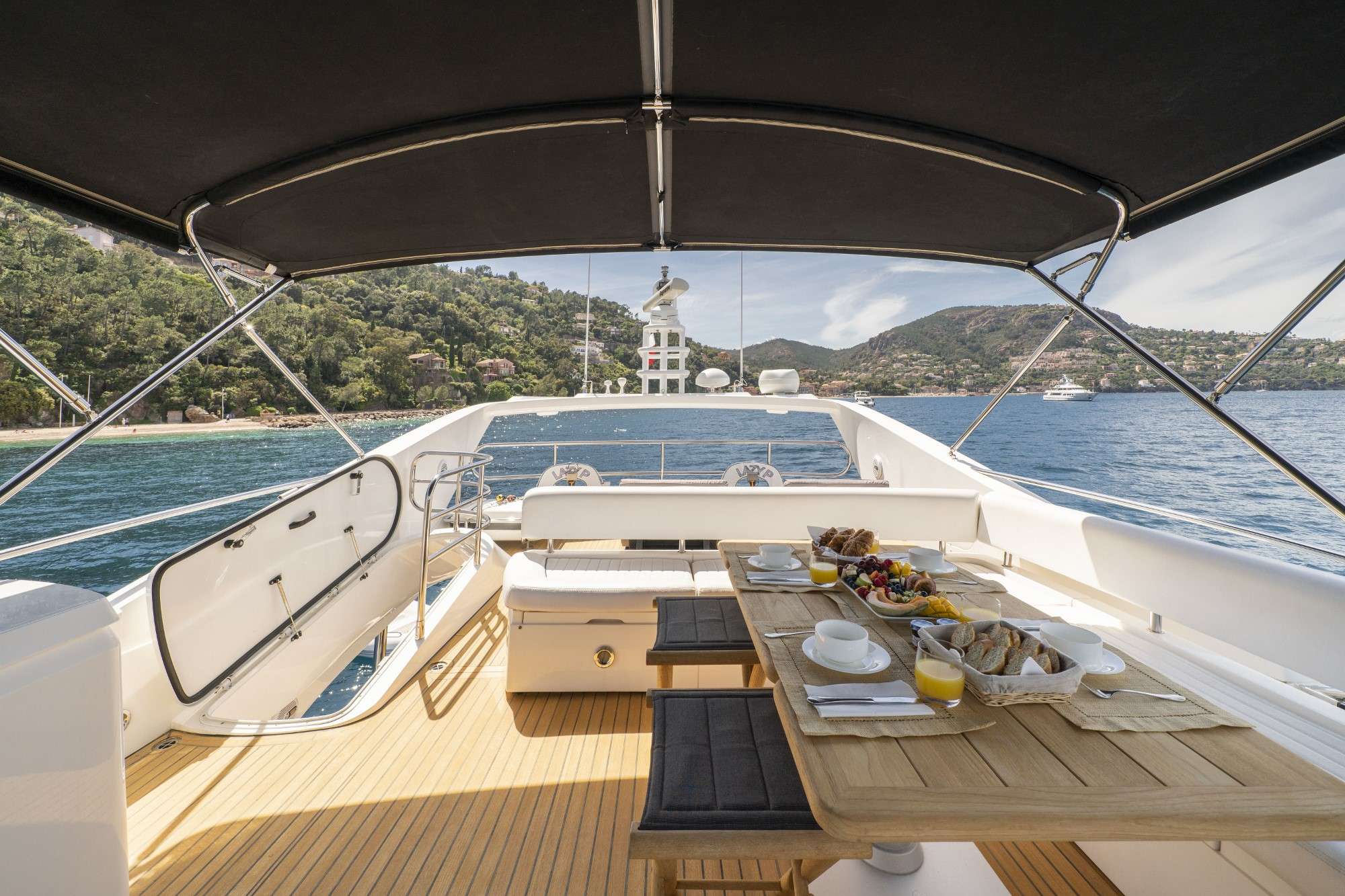 LAZY P Yacht Charter - Fly deck