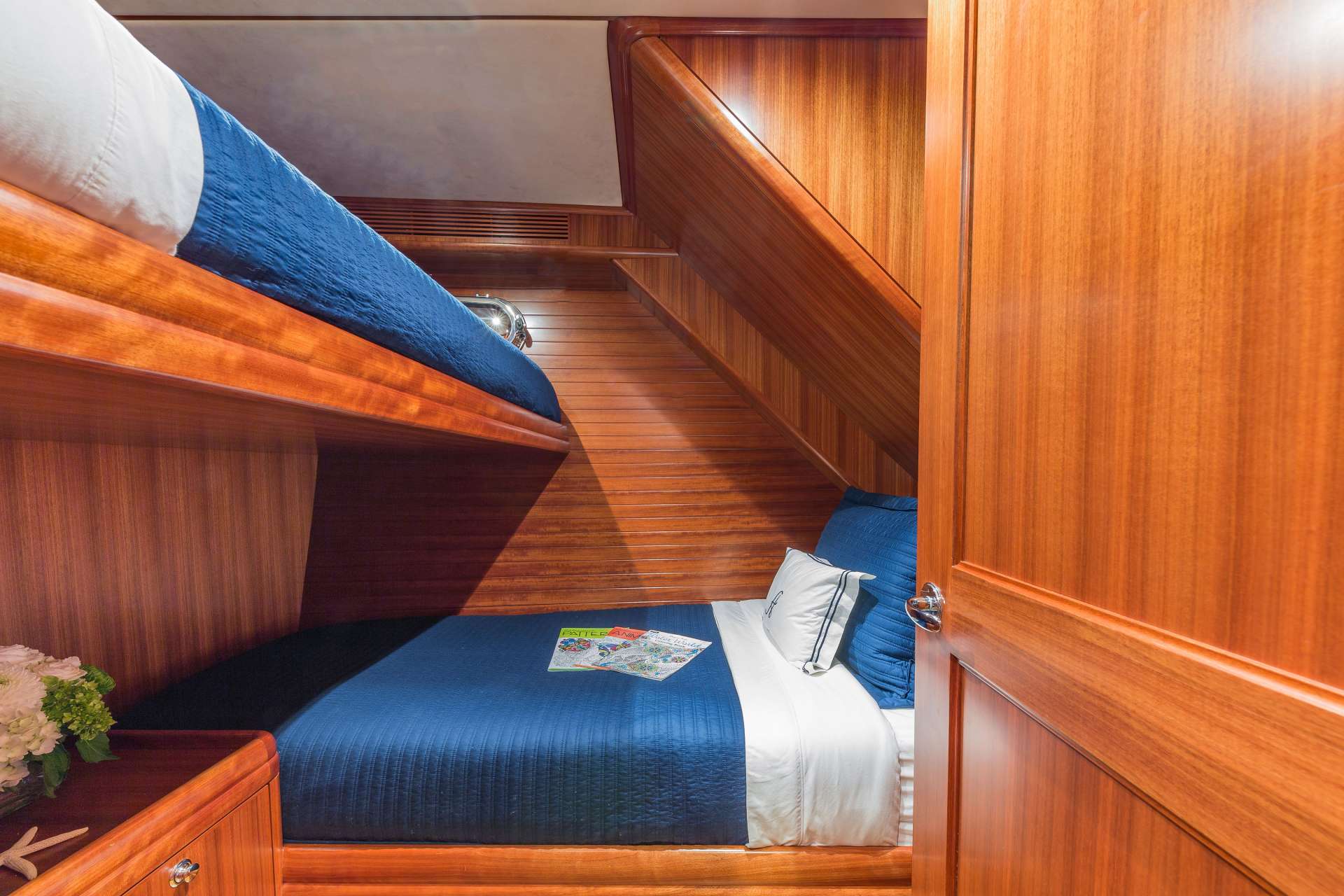 ASTURIAS Yacht Charter - Guest Stateroom Starboard