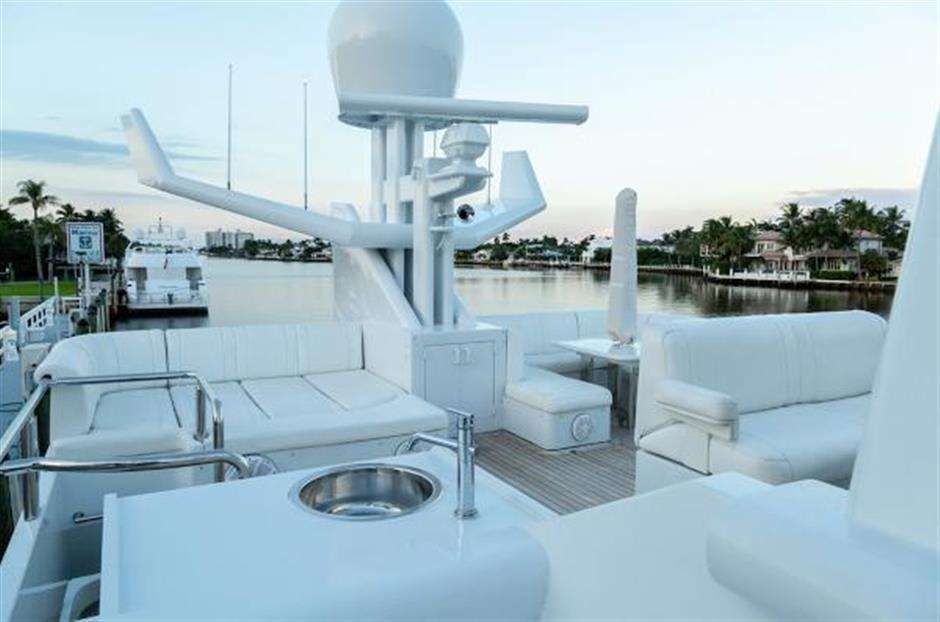 Upper deck lounge