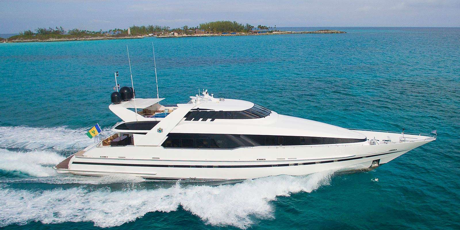 impulsive motor yacht