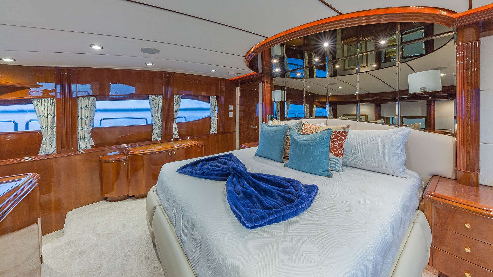 On Deck King Master Stateroom