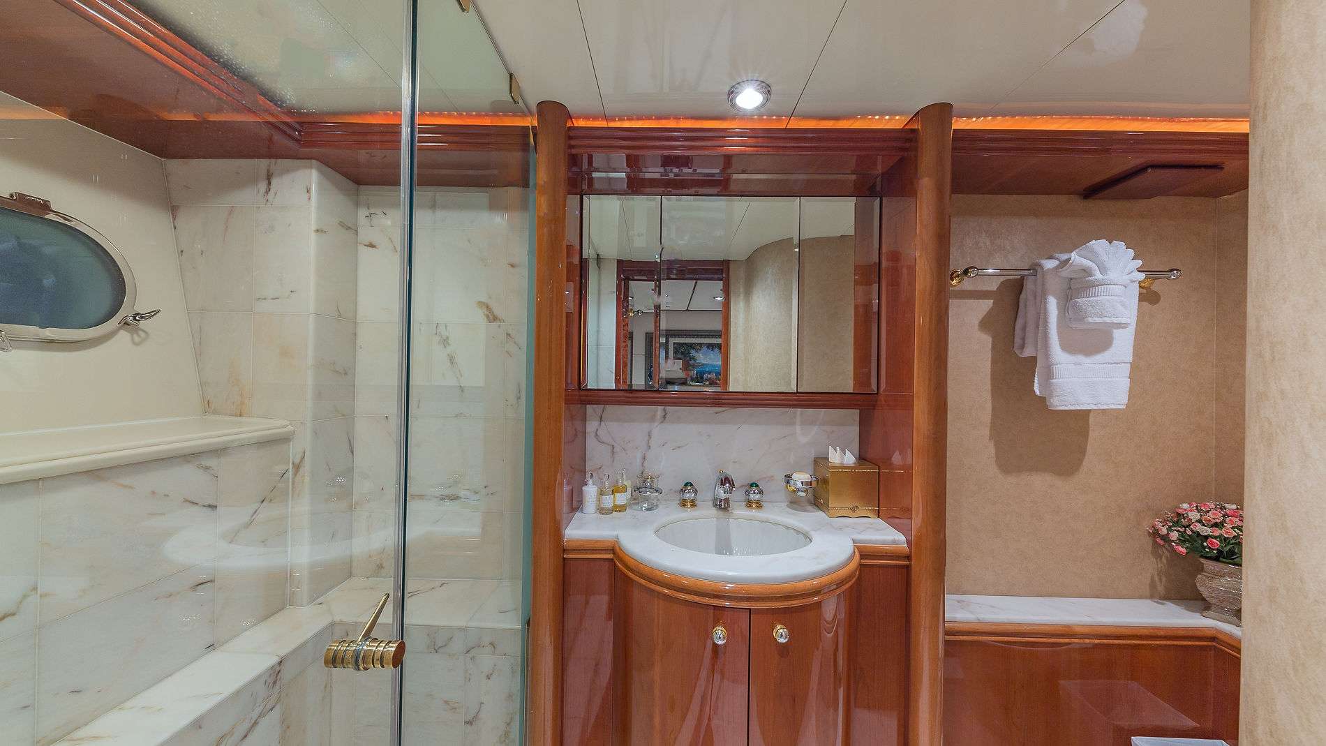 Below Deck Master Stateroom Head