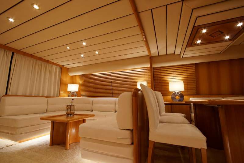 Salon &amp; Dining Area