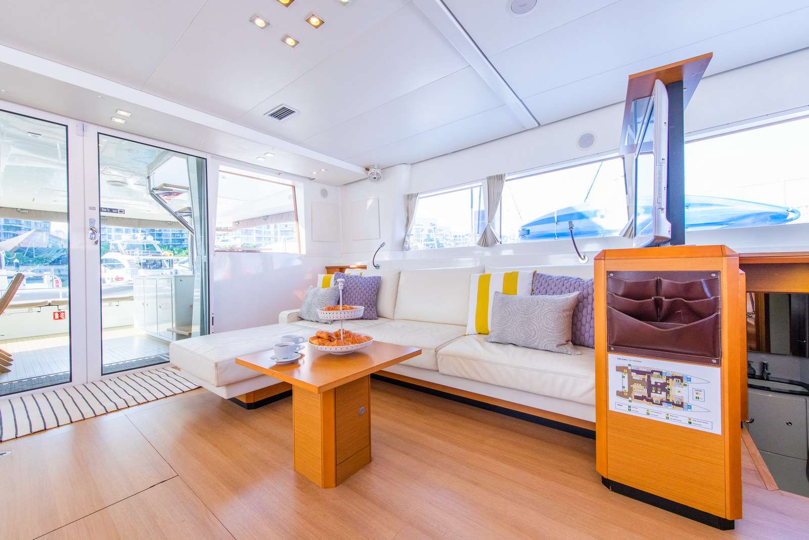 Salon -  Port Side