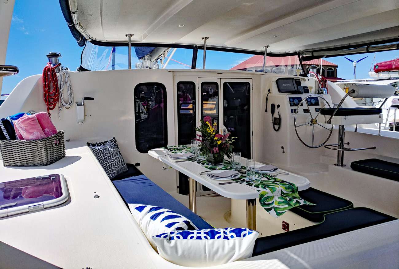 KUMA TOO Yacht Charter - Aft cockpit