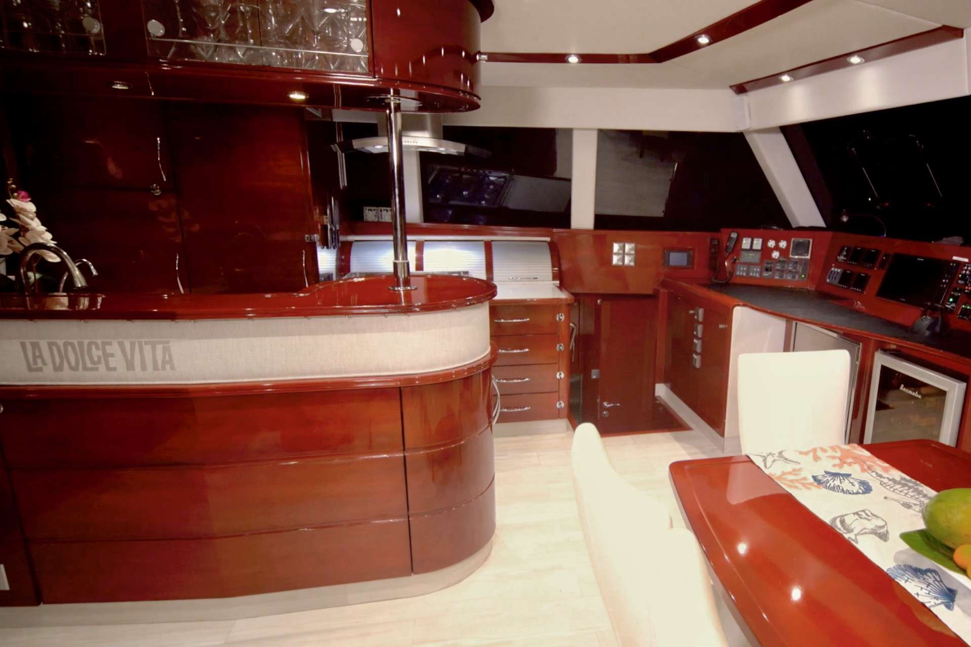 galley side of salon