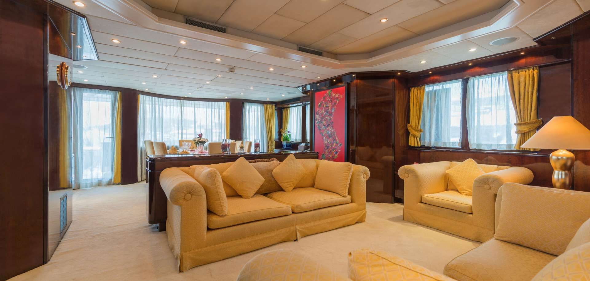 Main Salon to Aft