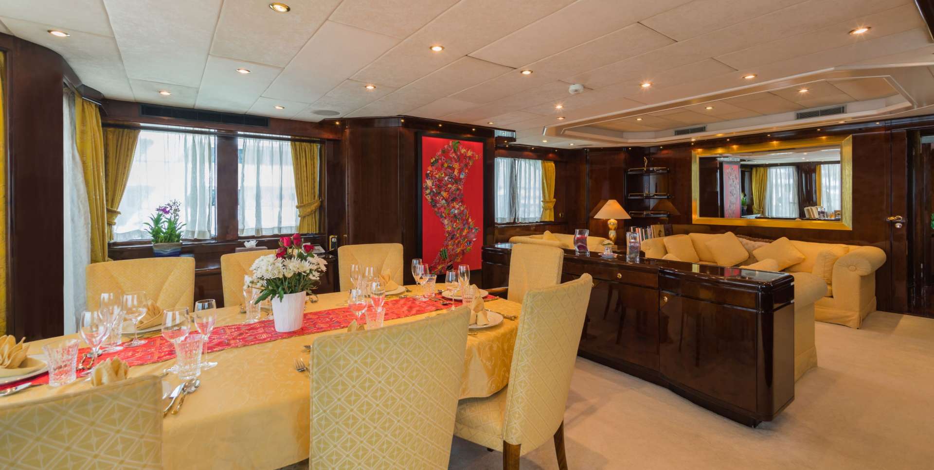 Main Salon to Forward with Aft Dining