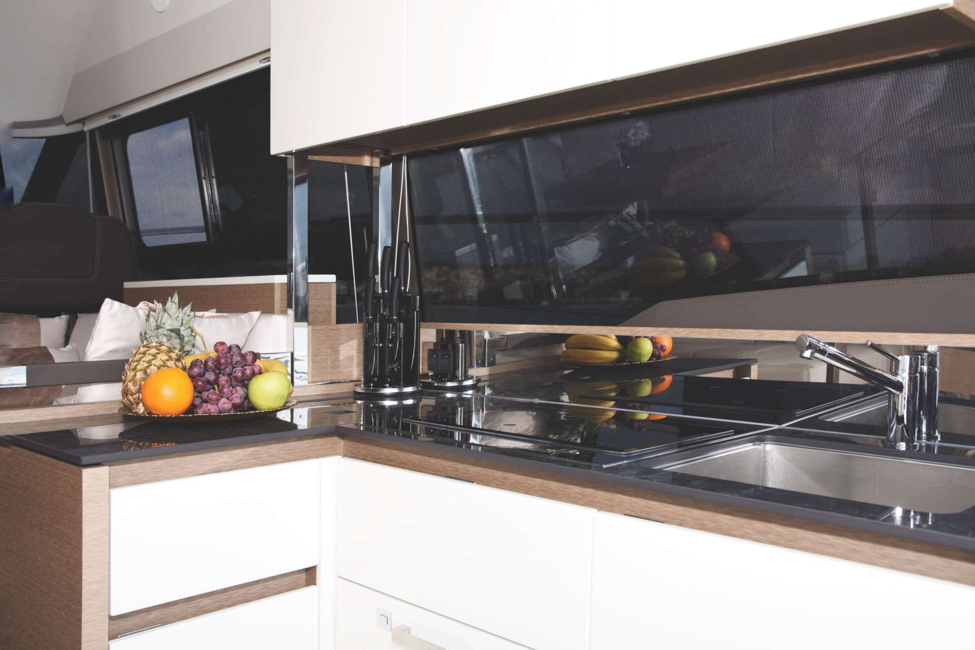 Galley M/Y ADUDU 2