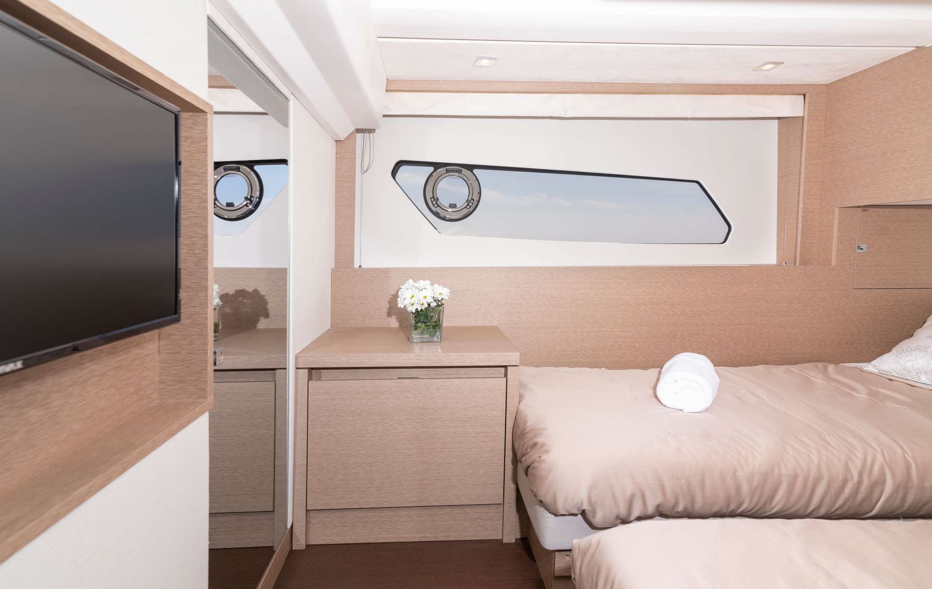 Twin bed cabin ADUDU 2